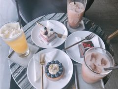 -UNI UNI(环亚凯瑟琳店)