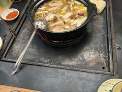 野生菌鸡汤煲-有一锅·野生菌黑山羊腊排骨火锅(古城北门店)