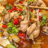 青岛首家蓝螯龙虾拌龙须面，巨好吃