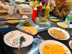 -马路牙子烧烤音乐酒馆(望京店)