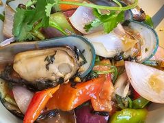 -大头虾越式风味餐厅(光明广场店)