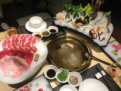 -余欢领鲜火锅(新街口店)