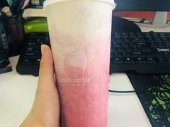 芭乐芝士红宝石茶-瑞幸咖啡(新世界中心店)