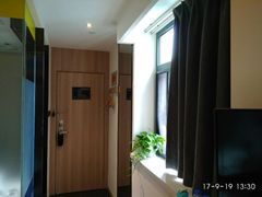 -艾豪森酒店(西安大雁塔大唐不夜城店)