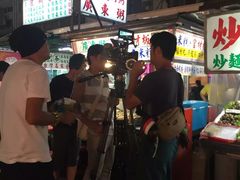 -六合夜市