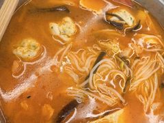 -铁锅哥米线