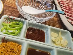 -明洞阿姨·韩式酱蟹烤肉·创意料理(三元桥店)