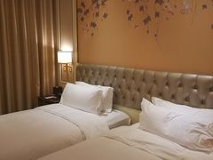 -河南中州皇冠假日酒店