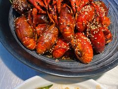 -肥肥虾庄·金牌油焖大虾(沙湖店)