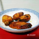 蜜汁蒜香烤翅，好吃到舔手指～