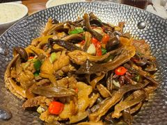 -雀舞云南菜(天津天河城购物中心店)