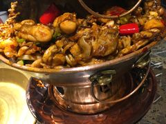 -沪小二炭火蛙锅(淮海中路美食不夜城店)