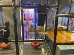 -嗨翻Hi-Fun竞技主题乐园·蹦床亲子生日轰趴(国光1937店)