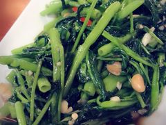 -Dang restaurant (patong phuket)