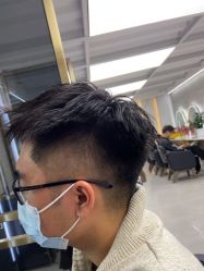 -苏奇发型·烫发染发