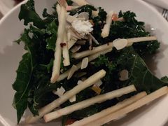 羽衣甘蓝苹果沙拉-WOLFGANG PUCK KITCHEN & BAR(迪士尼小镇店)