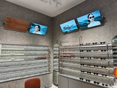 -MUJOSH木九十眼镜(月星环球港B1店)