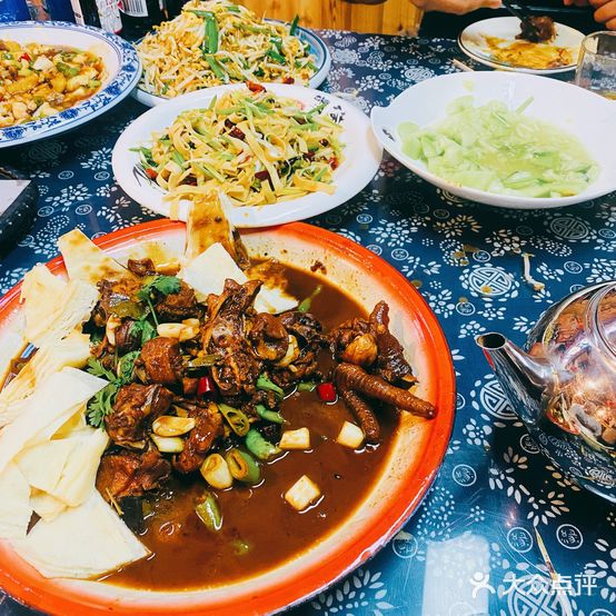 小鱼馆·四季烧烤(福山区店)