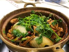 -渝君重庆火锅(嘉宾路店)