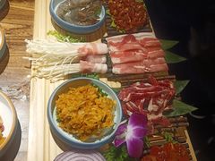 -明洞阿姨·韩式酱蟹烤肉·创意料理(三元桥店)