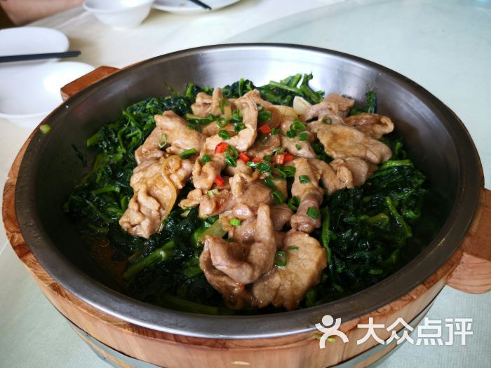 金钱展蒸油菜花