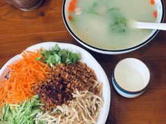 鸡丝凉米线-云隐小厨·传统大理美食(复兴路店)