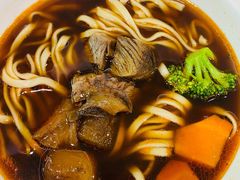 金牌半筋半肉面-康师傅私房牛肉面(北京南站店)