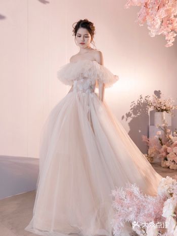 纷飞的樱花是连梵高也为之痴醉的景色