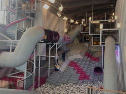 -marspace马斯派超级运动公园(正弘汇店)