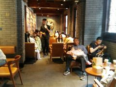 等位区-星巴克(成都锦里店)