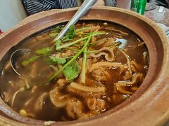牛杂锅仔-堤角王师傅牛骨头