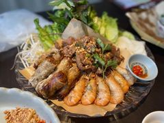 -大头虾越式风味餐厅(光明广场店)
