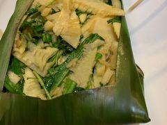 芭蕉叶包烧竹笋-云海肴汽锅鸡·云南小炒(天津国金汇店)