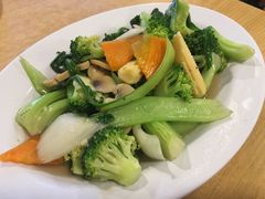 -ZF Seafood Restaurant 卓峰海鲜餐