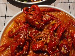 -李双猪·小龙虾·烧烤·羊肉煲(乐山店)