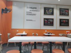大堂-张亮麻辣烫(南昌现代学院店)