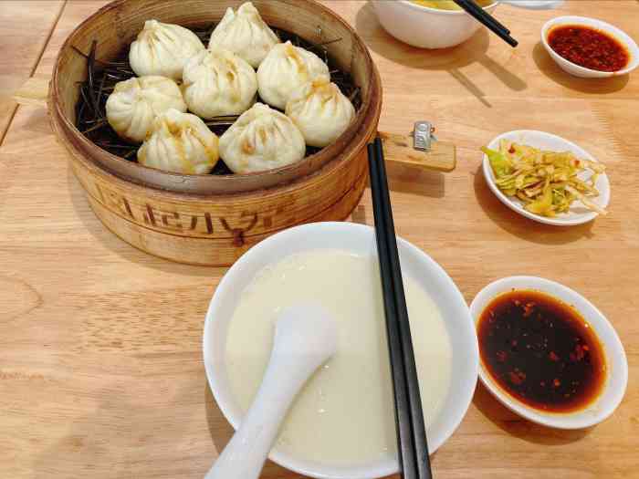 凤起小笼(石榴庄精品店)-"在北京看到很多这个品牌的门店,正好中午饿.