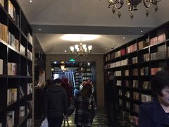 -钟书阁(松江泰晤士小镇店)