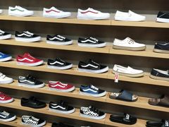 -ABC MART(心斎橋店)