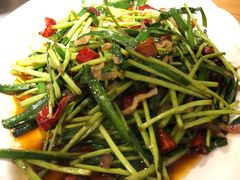 藜蒿炒腊肉-白鹿江西餐厅(北师大店)