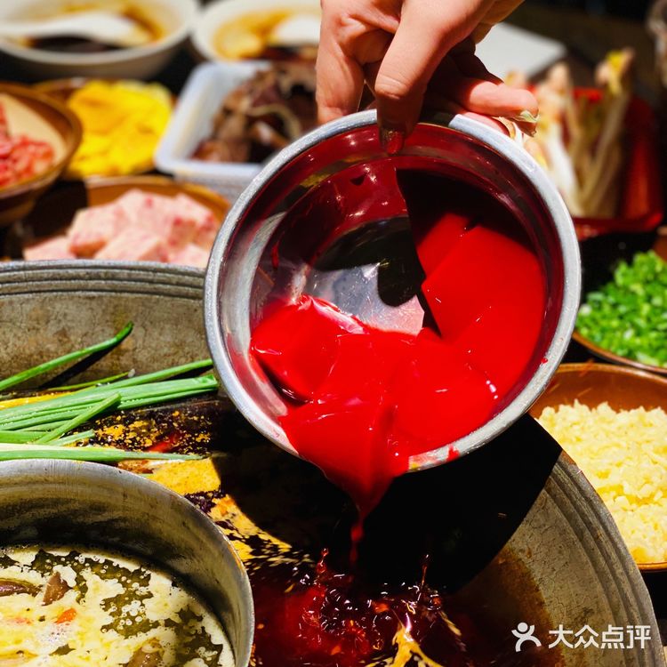 老厂房里吃火锅｜网红金姐老火锅 就是这个重庆好味道