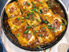 铁板酸菜豆腐-飞尝蚝·顺德菜·鱼生(顺德总店)