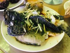 -三亚新鸿港水果一级批发市场