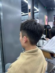-藤野造型烫发染发