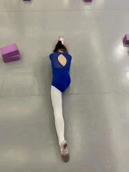 -单色舞蹈