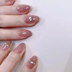 -悦指间美甲美睫