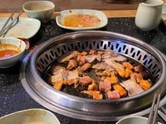 -釜御山海鲜烤肉火锅自助(新城市中心店)
