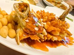吃松鼠桂鱼到吴越荣记-吴越荣记苏州菜·松鼠桂鱼100%活鱼现做(斜塘老街店)