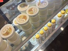 -正飞鲜奶(吐鲁番路店)