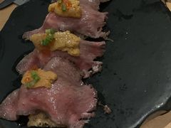 烤牛肉海胆寿司配海苔天妇罗-Ginger(兴国路店)
